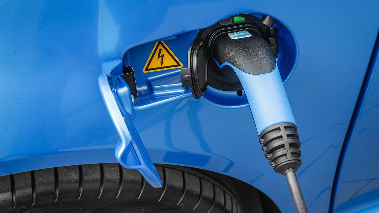 ELEKTRİKLİ ARAÇ ŞARJ İSTASYONU SAYISI 4 BİNİ AŞTI