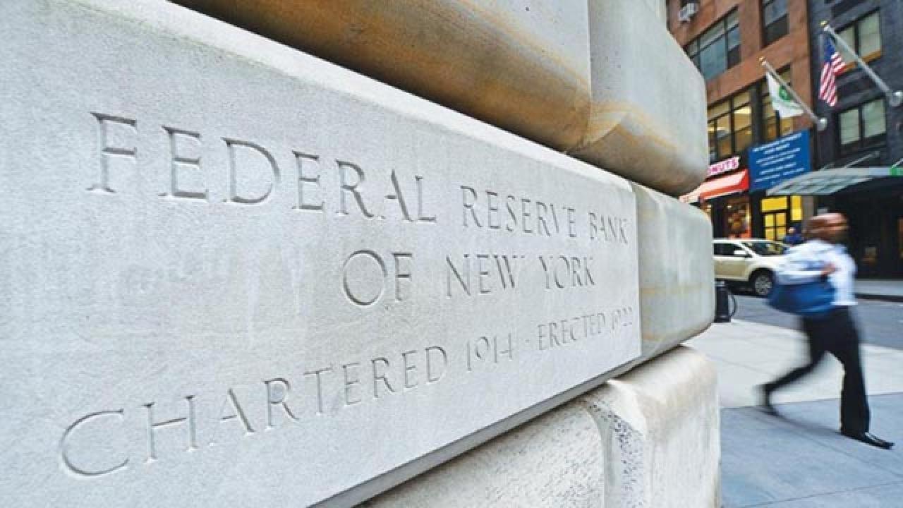 FED: BANKALARDAKİ MEVDUAT ÇIKIŞLARI KREDİ KOŞULLARINDA BASKI OLUŞTURABİLİR