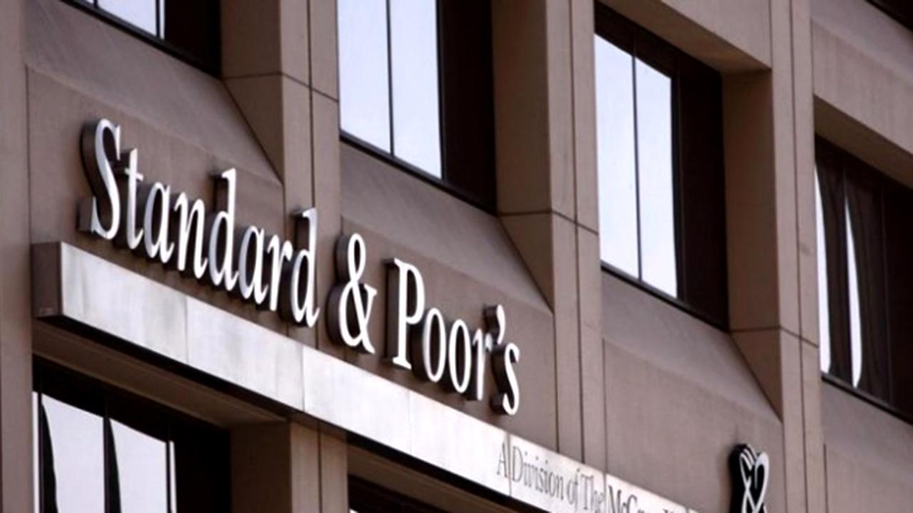 S&P KÜRESEL EKONOMİK BÜYÜME TAHMİNİNİ YÜKSELTTİ
